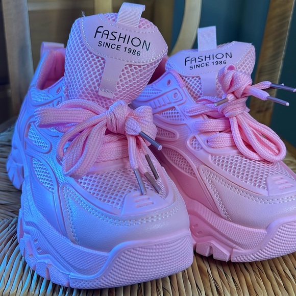 fashion Shoes - NWOT Off brand FILA pink size 39 (8 1/2 - 9)